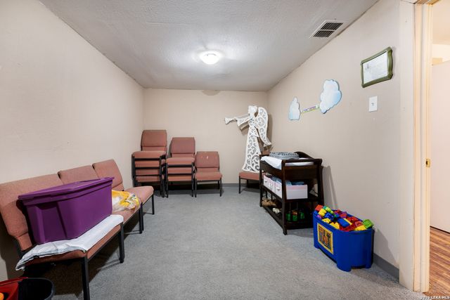 121 Demya, San Antonio, TX 78227