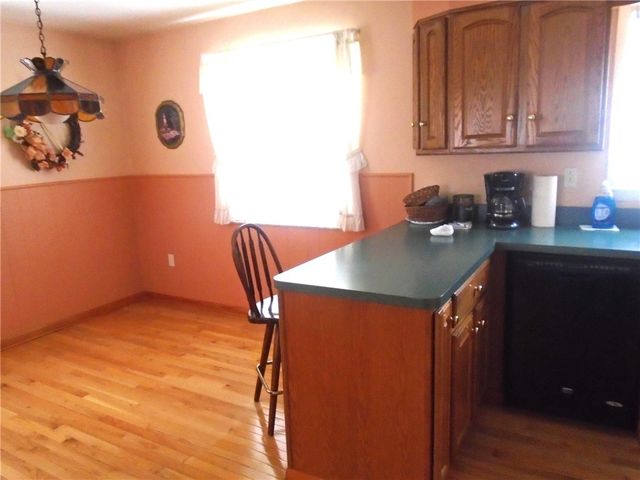 1121 Spruce St, Harmony Twp, PA 15003