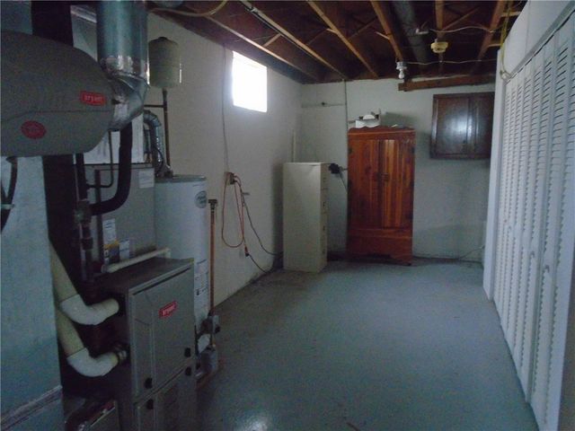 1121 Spruce St, Harmony Twp, PA 15003