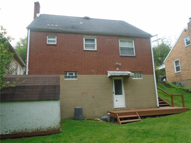 1121 Spruce St, Harmony Twp, PA 15003