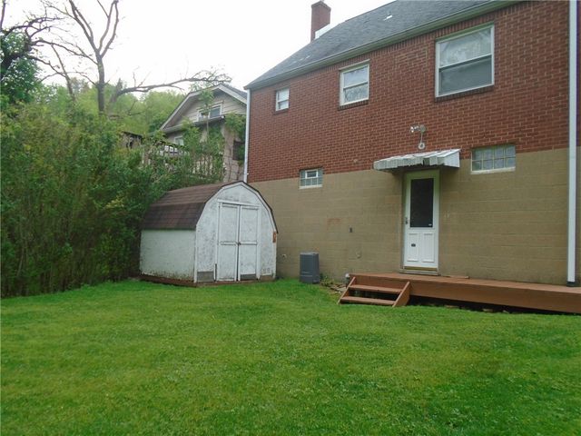 1121 Spruce St, Harmony Twp, PA 15003