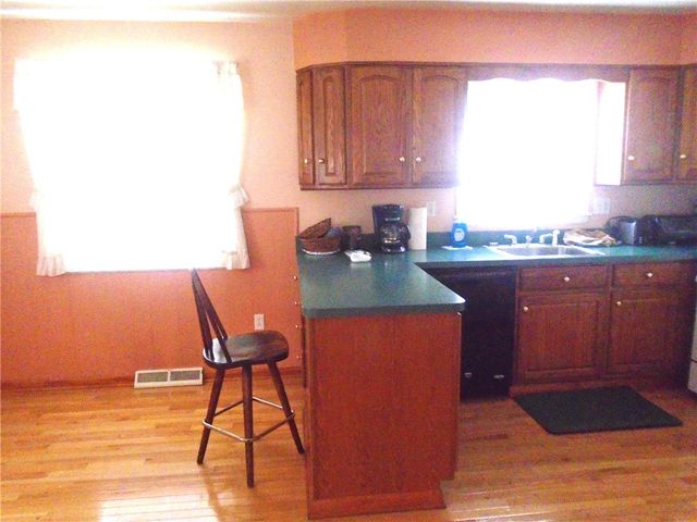 1121 Spruce St, Harmony Twp, PA 15003