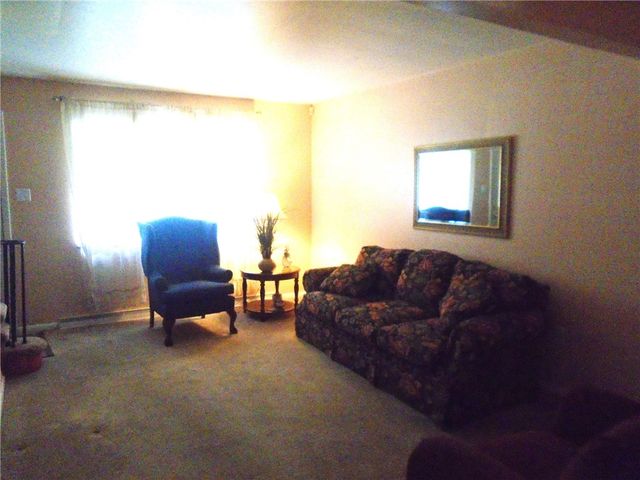 1121 Spruce St, Harmony Twp, PA 15003