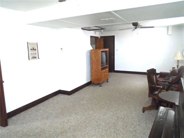 1121 Spruce St, Harmony Twp, PA 15003