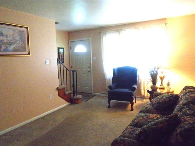 1121 Spruce St, Harmony Twp, PA 15003