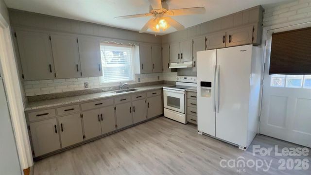 715 Tom Hunter Road, Charlotte, NC 28213