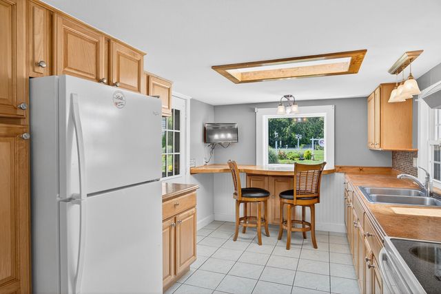 99 Route 130, Forestdale, MA 02644