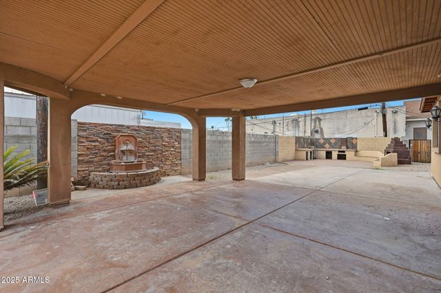 2125 E SWEETWATER Avenue, Phoenix, AZ 85022