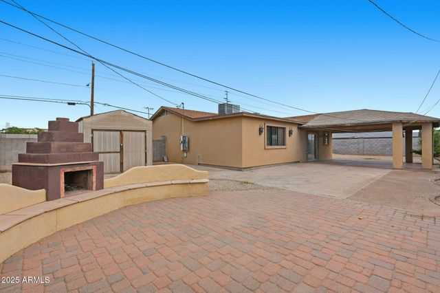 2125 E SWEETWATER Avenue, Phoenix, AZ 85022