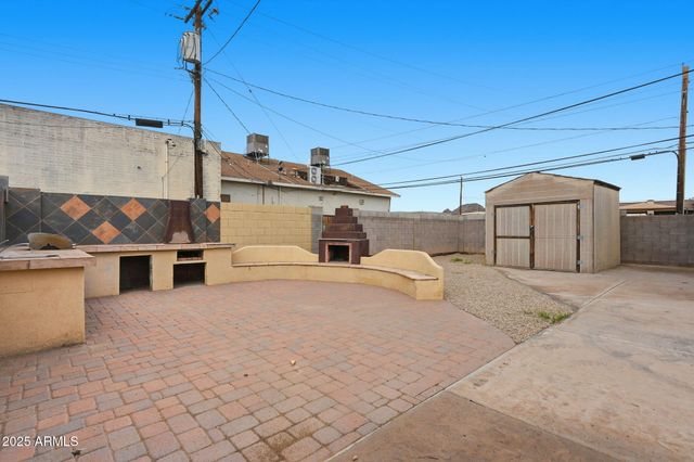 2125 E SWEETWATER Avenue, Phoenix, AZ 85022