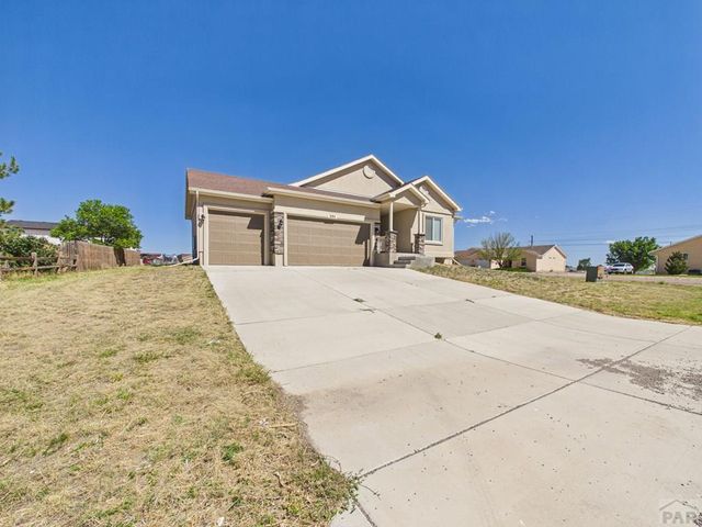 395 W Coral Dr, Pueblo West, CO 81007