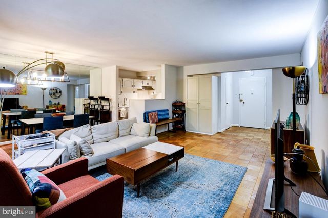 4201 CATHEDRAL AVE NW #T8E, Washington, DC 20016