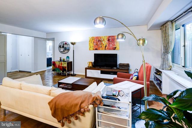 4201 CATHEDRAL AVE NW #T8E, Washington, DC 20016