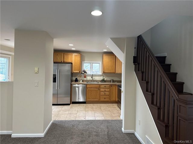 100 Dunderberg Road, Putnam Valley, NY 10579