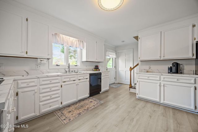 103 Christina Drive, Greenville, NC 27858