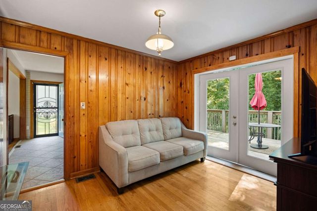 3366 Woodview Drive SE, Smyrna, GA 30082