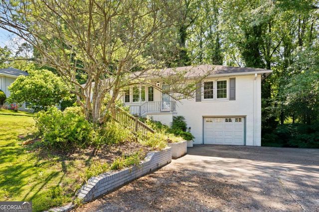 3366 Woodview Drive SE, Smyrna, GA 30082