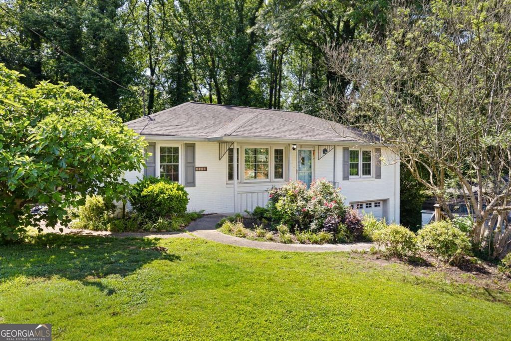 3366 Woodview Drive SE, Smyrna, GA 30082