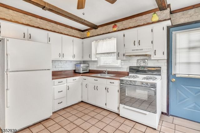 1106 Charter St, Piscataway Twp., NJ 08854