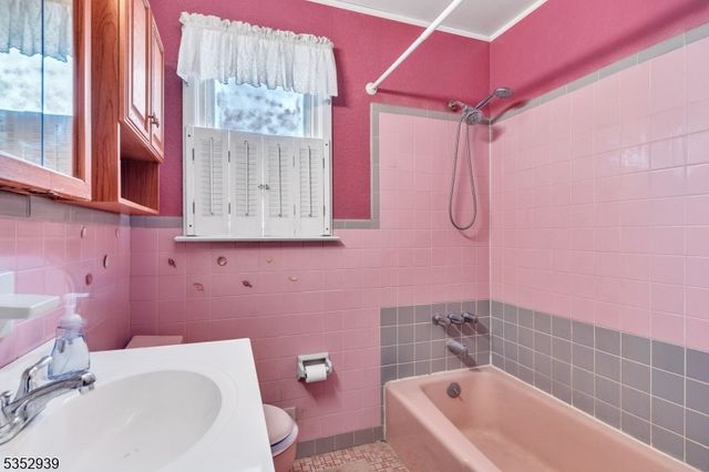 1106 Charter St, Piscataway Twp., NJ 08854