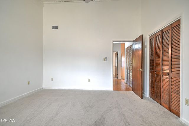 2420 Volunteer Parkway Apt 1a, Bristol, TN 37620