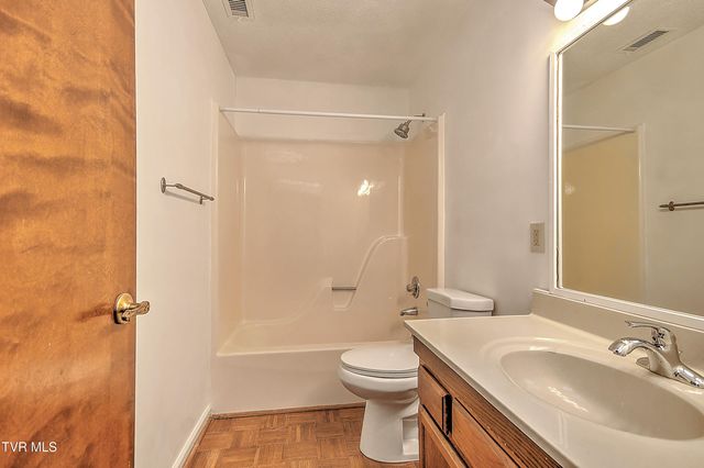 2420 Volunteer Parkway Apt 1a, Bristol, TN 37620