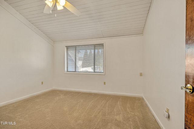 2420 Volunteer Parkway Apt 1a, Bristol, TN 37620