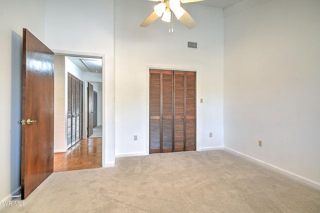 2420 Volunteer Parkway Apt 1a, Bristol, TN 37620