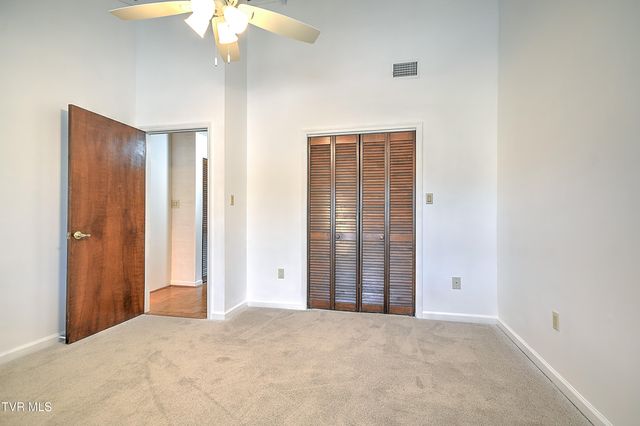 2420 Volunteer Parkway Apt 1a, Bristol, TN 37620