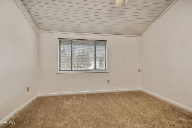 2420 Volunteer Parkway Apt 1a, Bristol, TN 37620