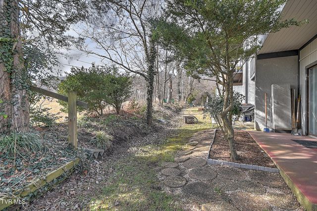 2420 Volunteer Parkway Apt 1a, Bristol, TN 37620