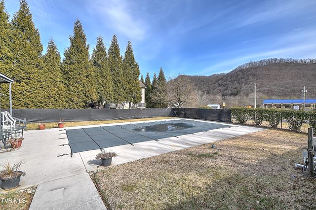 2420 Volunteer Parkway Apt 1a, Bristol, TN 37620