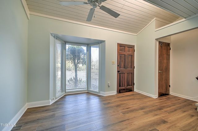 2420 Volunteer Parkway Apt 1a, Bristol, TN 37620