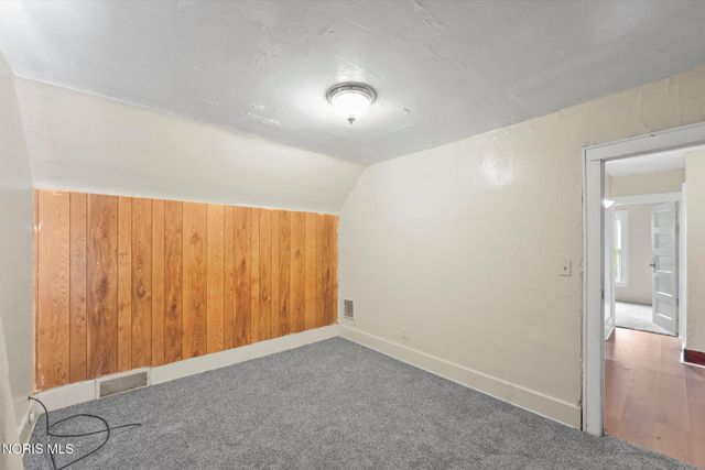 303 Hillwood Drive, Toledo, OH 43608
