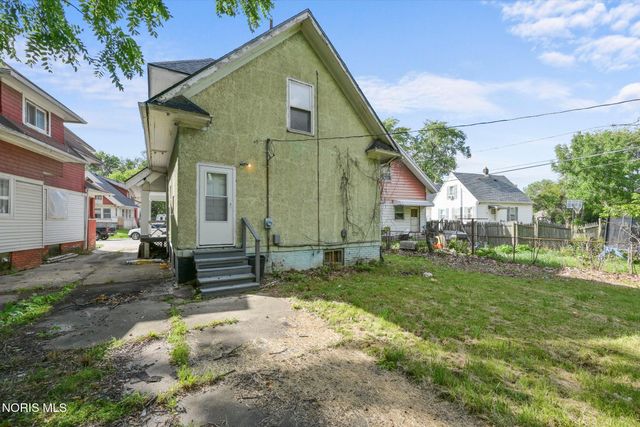 303 Hillwood Drive, Toledo, OH 43608