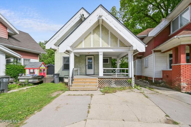 303 Hillwood Drive, Toledo, OH 43608