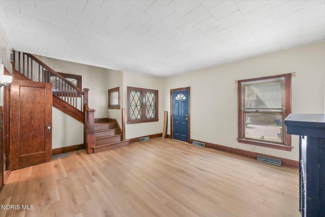 303 Hillwood Drive, Toledo, OH 43608