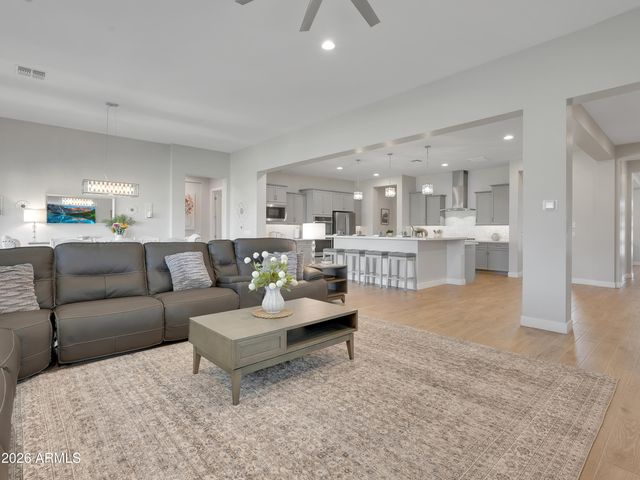 23017 E VIA DE OLIVOS --, Queen Creek, AZ 85142