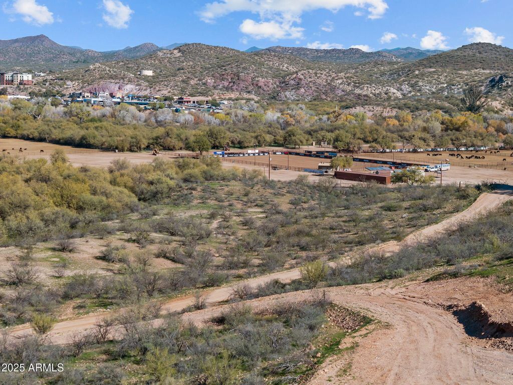 215 HOWARD Court -, Wickenburg, AZ 85390 — photo 4