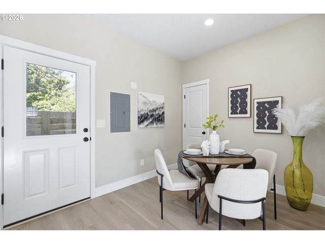 5222 Se Ramona St, Portland, OR 97206