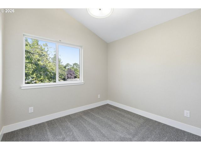 5222 Se Ramona St, Portland, OR 97206