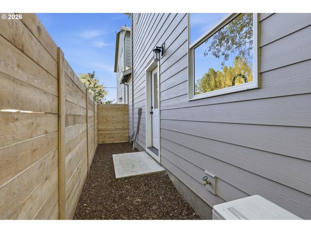 5222 Se Ramona St, Portland, OR 97206