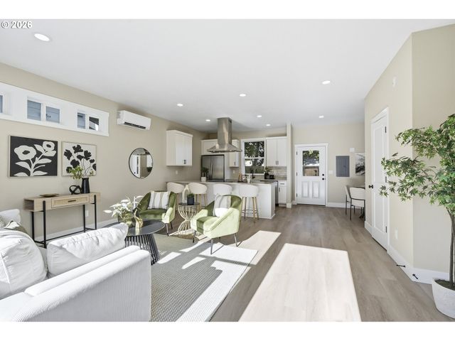 5222 Se Ramona St, Portland, OR 97206