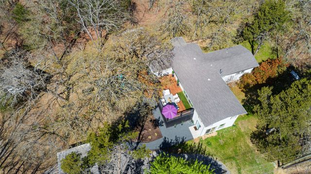 251 Queens Drive, Pottsboro, TX 75076
