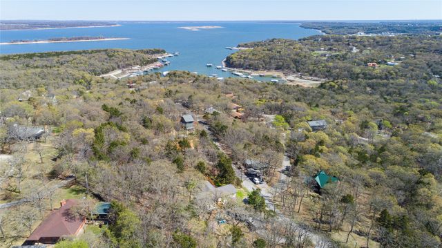 251 Queens Drive, Pottsboro, TX 75076