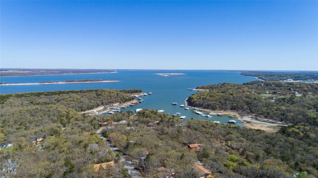 251 Queens Drive, Pottsboro, TX 75076