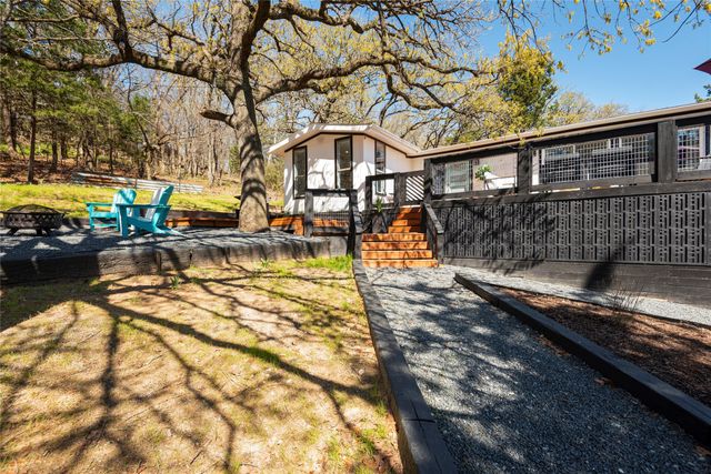 251 Queens Drive, Pottsboro, TX 75076