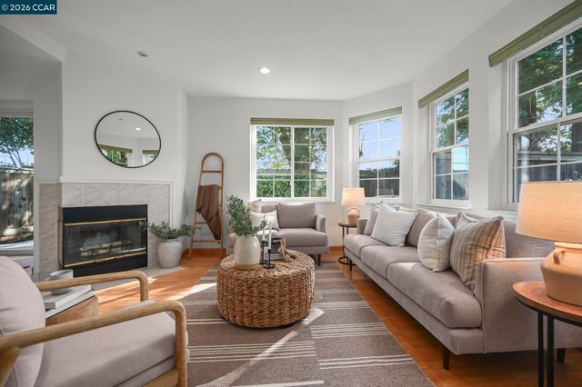 48 Danville Oak Pl, Danville, CA 94526