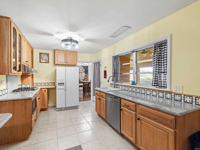 7126 Red Wing Drive, Evansville, IN 47715