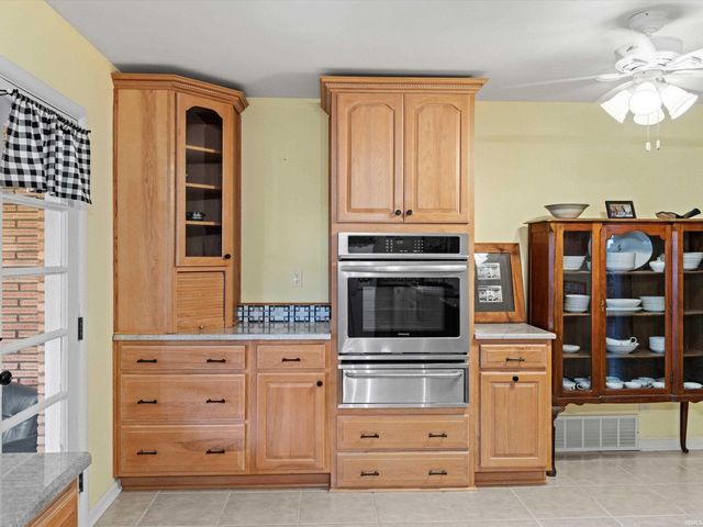 7126 Red Wing Drive, Evansville, IN 47715